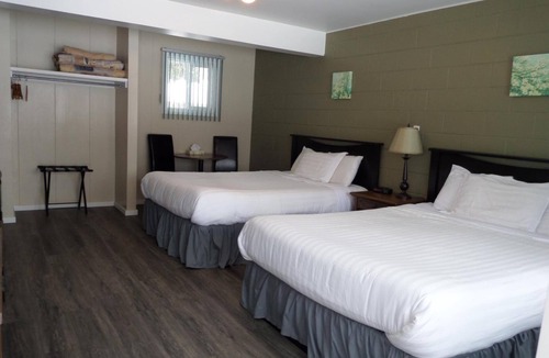 Trail Hotel | Ray Lyn Motel