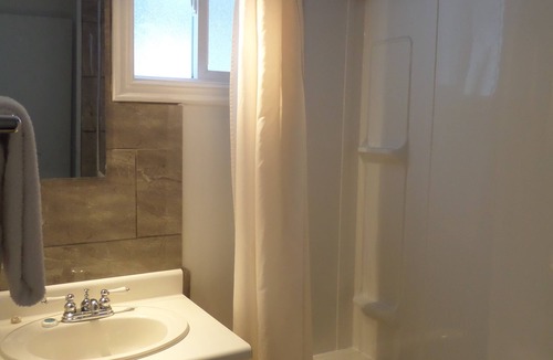 Trail Hotel | Ray Lyn Motel