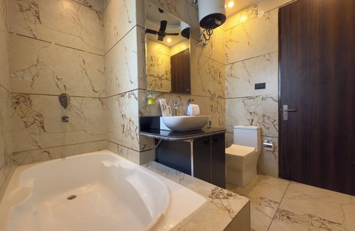 Rohtak Hotel | Razido Suites