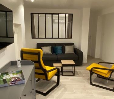 Agay Apartment | RDC-120m plage Agay-2ch