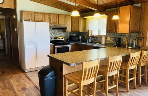 Wisconsin Dells Cabin | READY FOR YOUR VISIT!.Relaxing Getaway with Scenic Beauty and lots of Wildlife