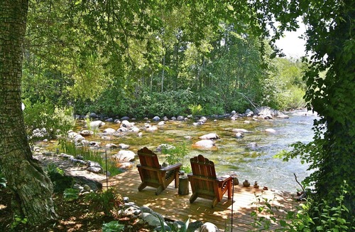 Three Rivers House | Ready to escape the city? Waterfall retreat home w/river running through it!