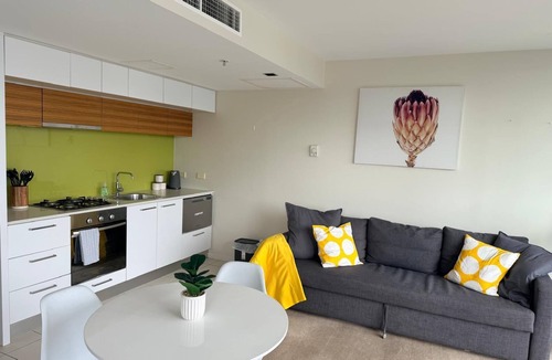 Docklands Apartment | Readyset At Stadium South