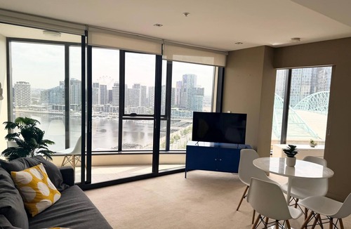 Docklands Apartment | Readyset At Stadium South