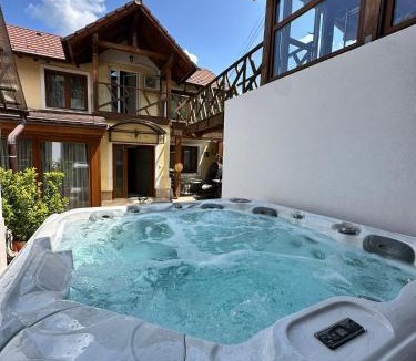 Three Oaks Villa | Real home 1