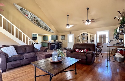 Newnata House | Reality Ranch Cabin on South Sylamore Creek
