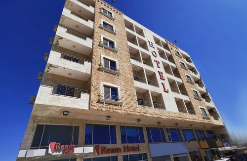 Al Jubeiha Hotel | Ream Hotel Amman
