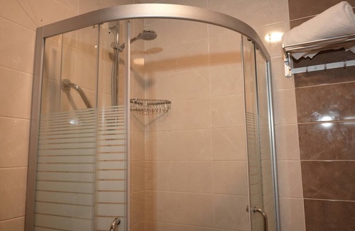 Al Jubeiha Hotel | Ream Hotel Amman