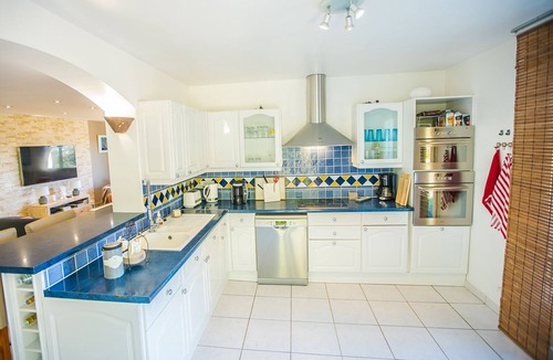 Cavalaire-sur-Mer Villa | RECENT STANDING VILLA 190 M2 NEW POOL, WIFI, NOT OVERLOOKED, 10 PEOPLE
