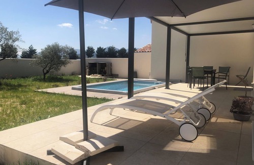 Vaison-la-Romaine Villa | Recent villa with swimming pool, near the center of Vaison la Romaine