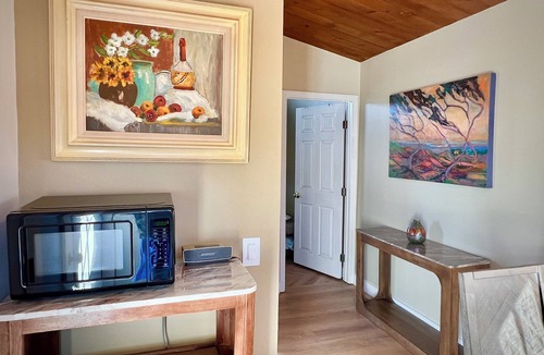 Lodge Hill House | Recently Refurbished! The Redwood Hearts Cottage in Cambria