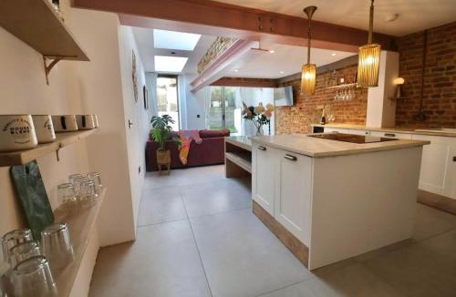 Glyndon House | Recently renovated, entire home in Greenwich