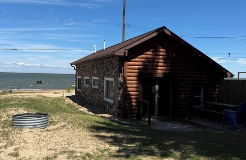 Port Austin Cottage | Recently Updated Beachfront Cottage #5