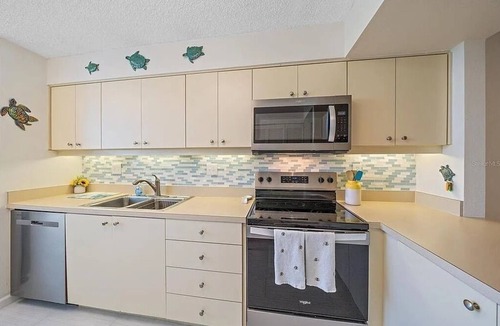 Longboat Key Condo | Recently Updated! Lovely 2 Bedroom Condo in Bayport Beach and Tennis Club