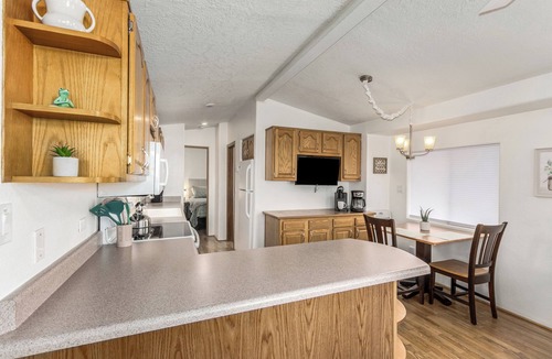 Mesa House | Recliners! Large Az Room - Adult 55+ Activities Galore!