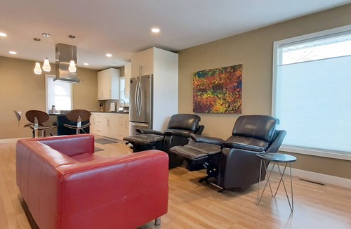Rochester House | Recliners. Single Level Living. Walk-in shower.