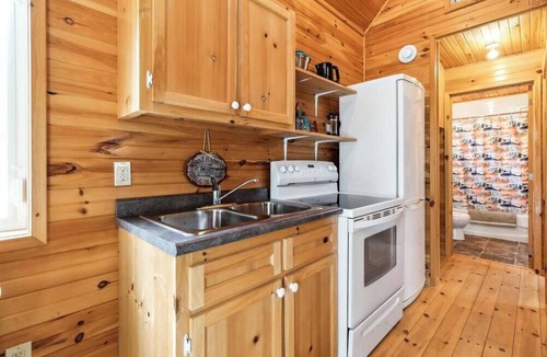 LaBelle Cabin | Reconnect and Unwind at this cozy 2 bedroom cabin on the Lake.