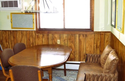 Grand Forks Apartment | Red 5