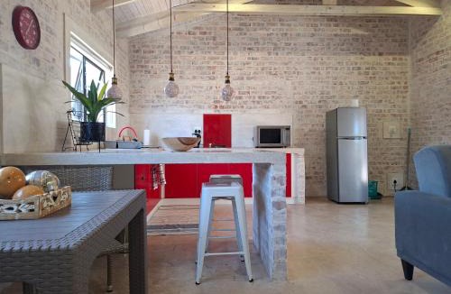 Langebaan Apartment | Red Bishop - Birds, Beach & Beauty