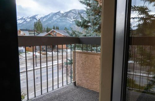 Banff Hotel | Red Carpet Inn