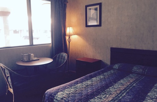Grenloch Hotel | Red Carpet Inn
