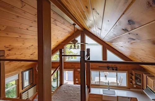 Sidney House | Red Cedar Haven Lakefront Dock Kayaks