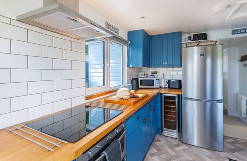 Bembridge Ski Chalet | Red Cedars