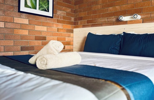 Gunnedah Hotel | Red Chief Motel