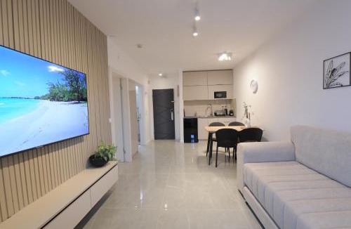 Eilat Apartment | Red Diamond - Amazing Pool Eilat