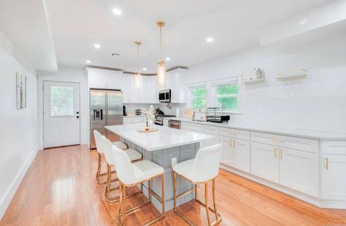 Milton Apartment | Red Door Oasis