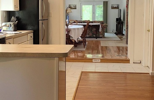 Center Tuftonboro House | Red Door Ranch 3 Bedroom, 2 Bath 1/2 mile to beach with lifeguard AC, WiFi,