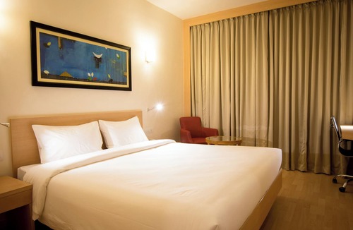 Tiruchirappalli Hotel | Red Fox by Lemon Tree Hotels, Tiruchirappalli (Trichy)