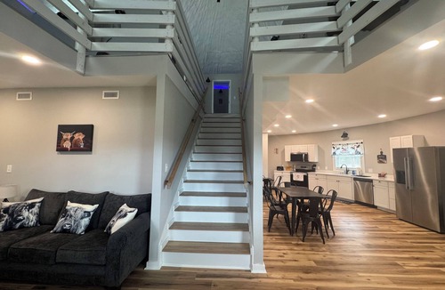 Rustburg House | Red Grain Bin Home 3-bedroom 2.5 baths Near Lynchburg& Liberty