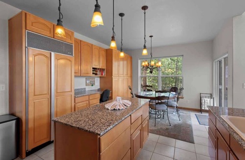 Three Peaks House | Red Hawk Lodge - Mtn Views, Hot Tub, Sauna, AC