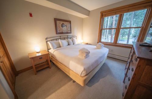 Keystone House | Red Hawk Townhomes 2321 with SummitCove Lodging in Colorado