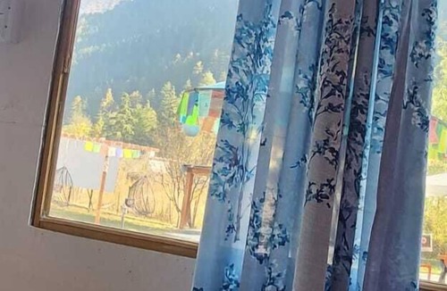 Kasol Resort | Red Leaf Resort & Cafe