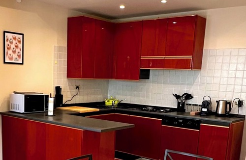 Quartiere XIII Aurelio Apartment | "Red Marble: elegance at VRBO".
