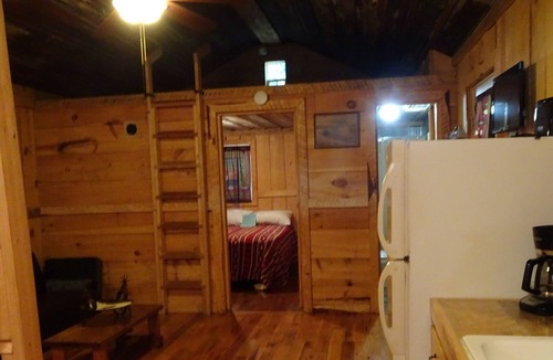Pittsburg Cabin | Red Oak Quiet, Peaceful, Relaxing overall A Great Get Away Cabin!