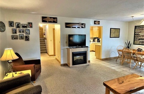 Phillips Condo | Red Pines - Elk Lake Condo #1