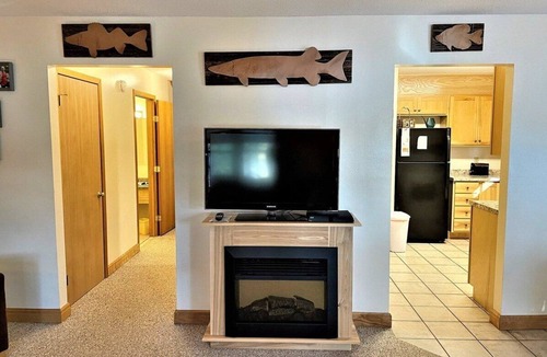 Phillips Condo | Red Pines - Elk Lake Condo #1