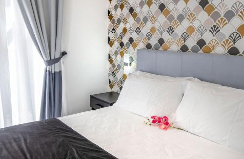 Naples City Centre House | Red Queen Naples
