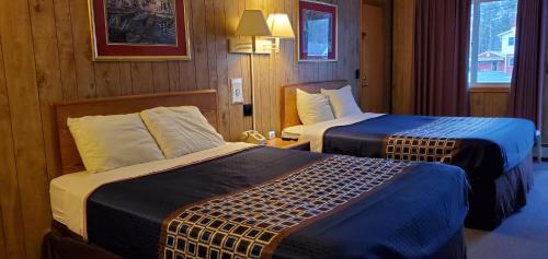 Catskill Hotel | Red Ranch Inn