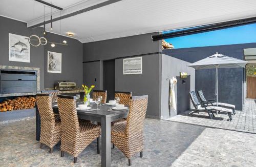 Rooiels House | Red River Valley