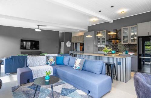 Rooiels House | Red River Valley