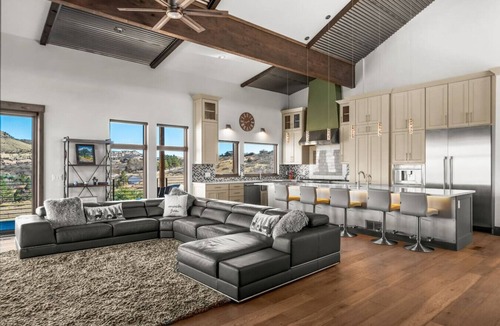 Littleton House | Red Rock Mountain View Luxury Retreat