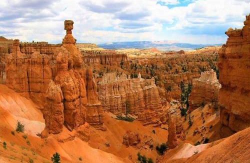 Escalante House | Red Rock Ranch Log Cabin: Large, Fully Furnished