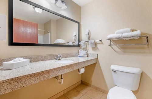 Charlestown Hotel | Red Roof Inn Charlestown