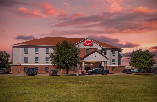 La Porte Hotel | Red Roof Inn La Porte