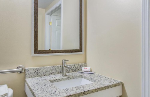 Madison Heights Hotel | Red Roof Inn Madison Heights, VA