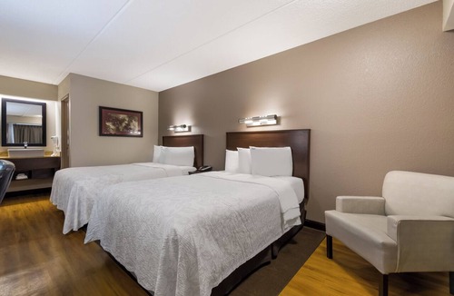 Larkwood Hotel | Red Roof Inn PLUS+ Nashville Airport